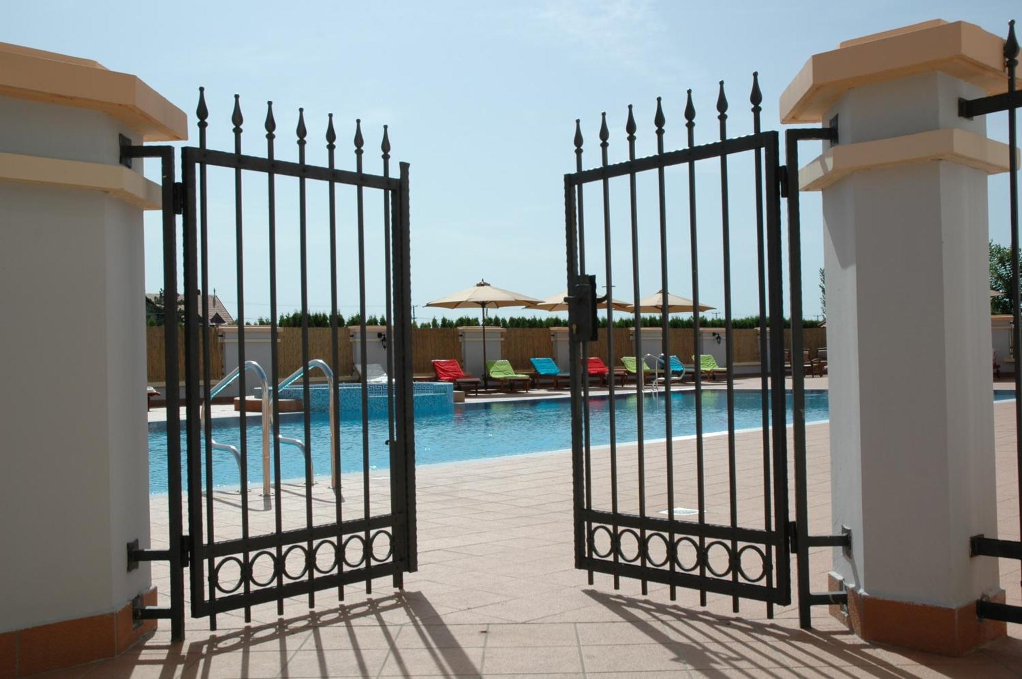 Hotel Prezident Palić Exteriör bild