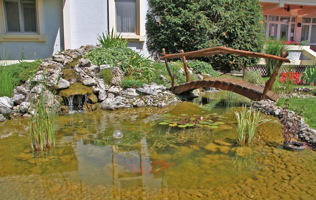 Hotel Prezident Palić Exteriör bild