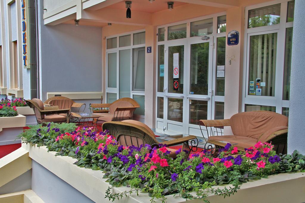 Hotel Prezident Palić Exteriör bild