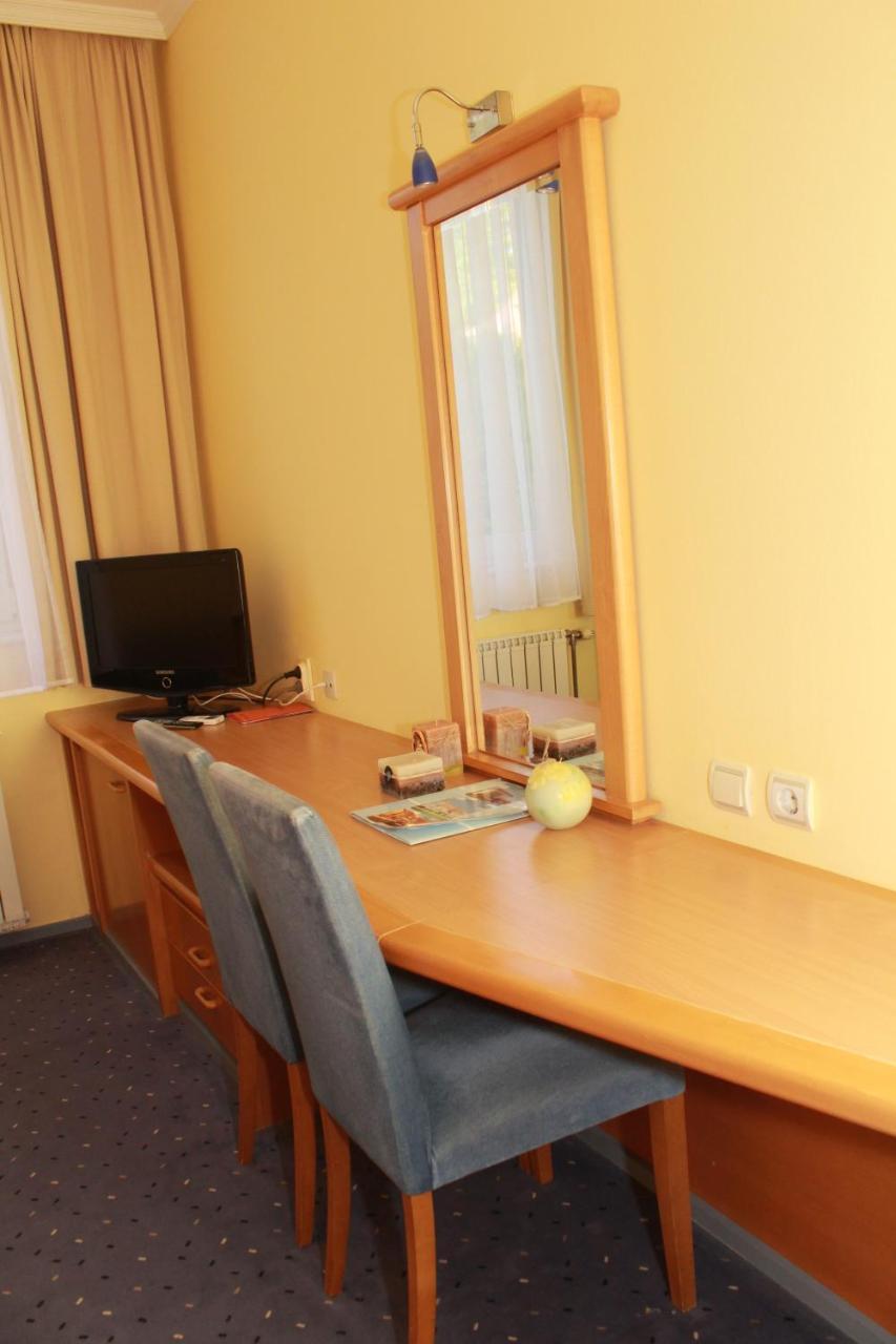 Hotel Prezident Palić Exteriör bild