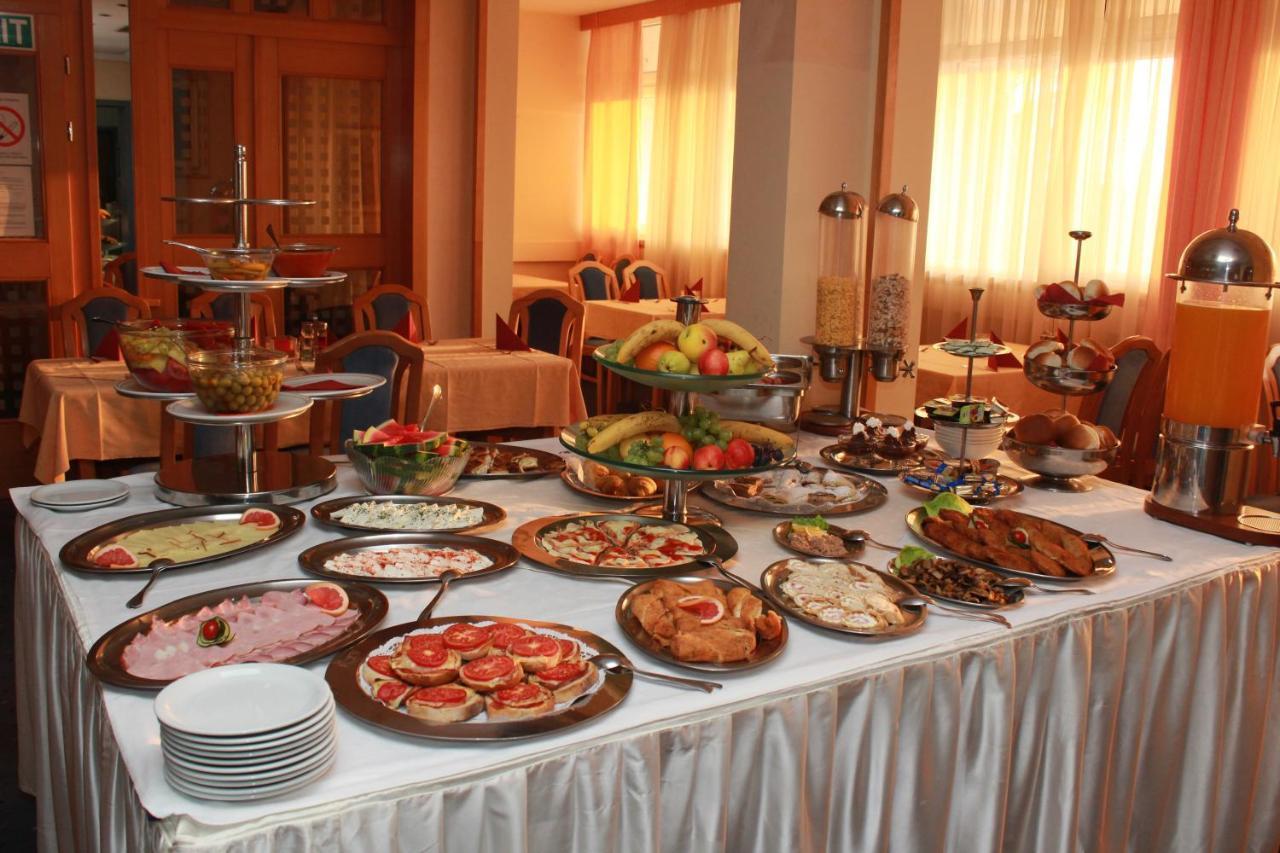 Hotel Prezident Palić Exteriör bild