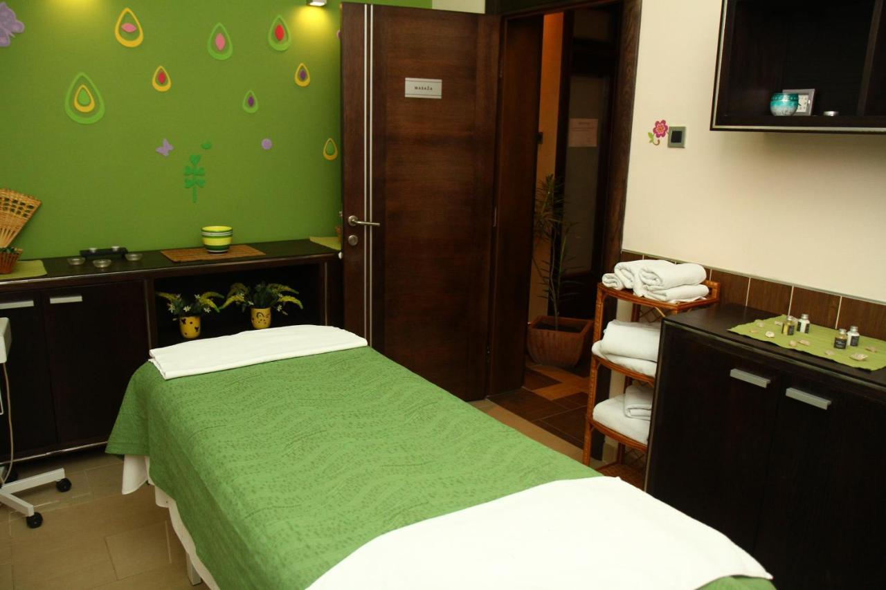Hotel Prezident Palić Exteriör bild