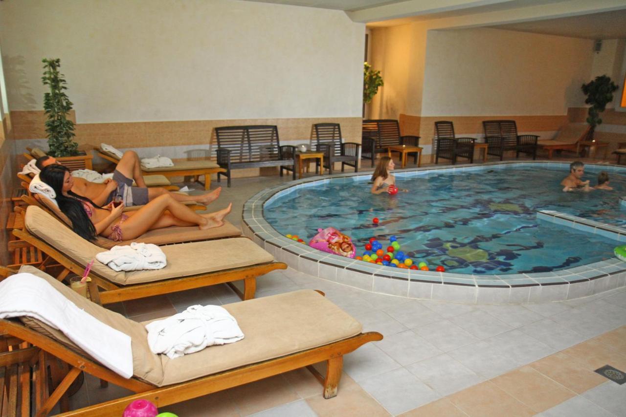 Hotel Prezident Palić Exteriör bild