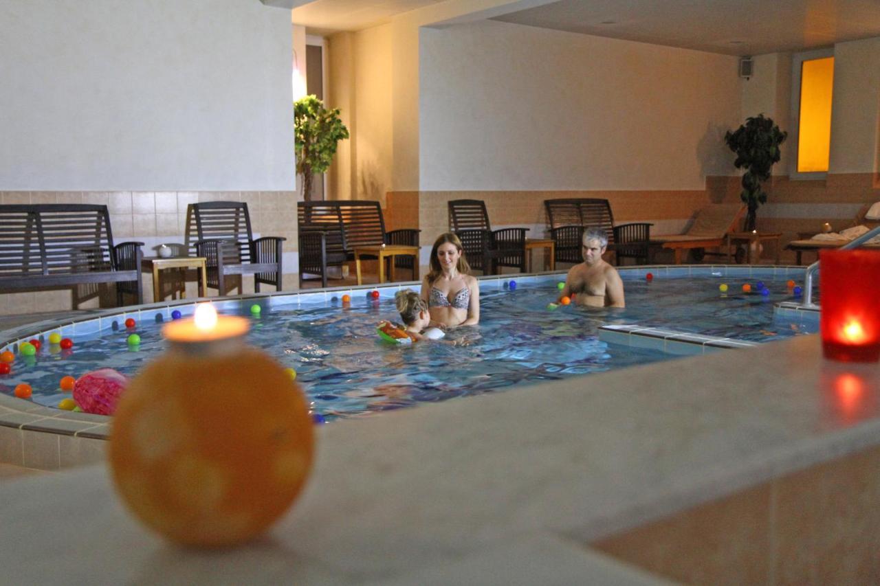 Hotel Prezident Palić Exteriör bild